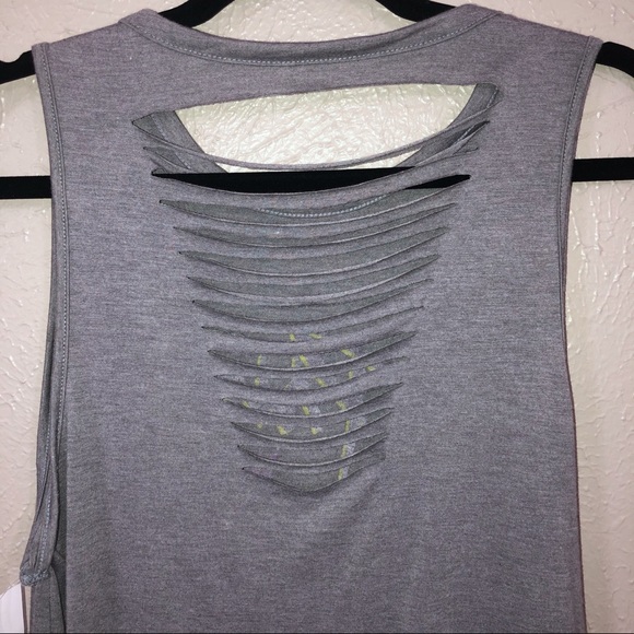 Sold! Prince Distressed purple rain Doves Tank 🕊 - Picture 4 of 5